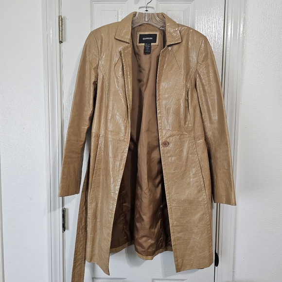 Express Y2K Crinkle Leather Belted Camel Coat Size 1/2 - Picture 4 of 16